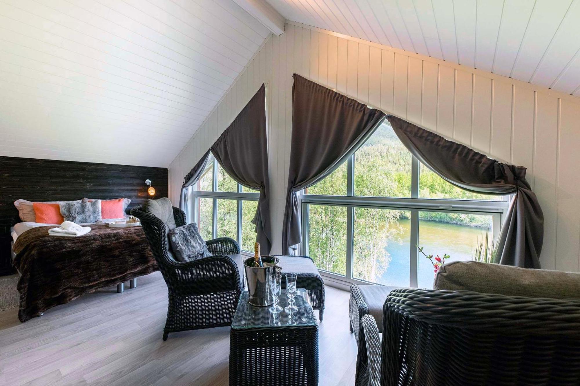 Reisa Lodge Storslett ภายนอก รูปภาพ